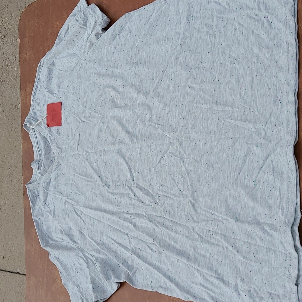 Mossimo tshirt